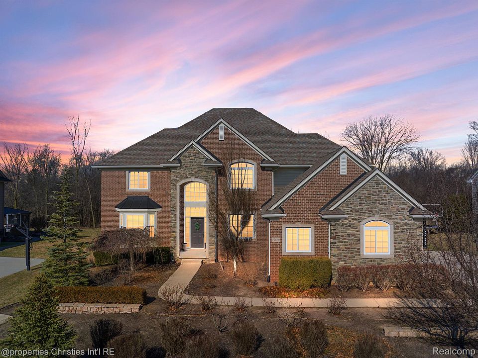 1st image of 52860 Willowbrook Dr
