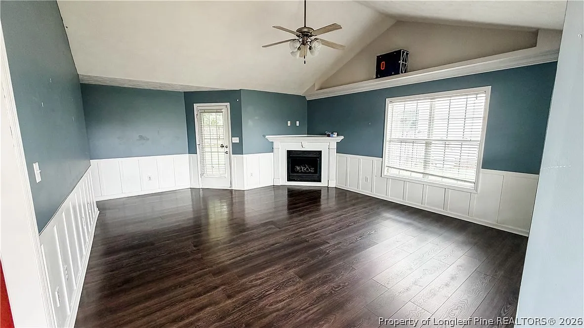3 bed, 2.0 bath, 1752 sqft, $1,700 — Photo 3