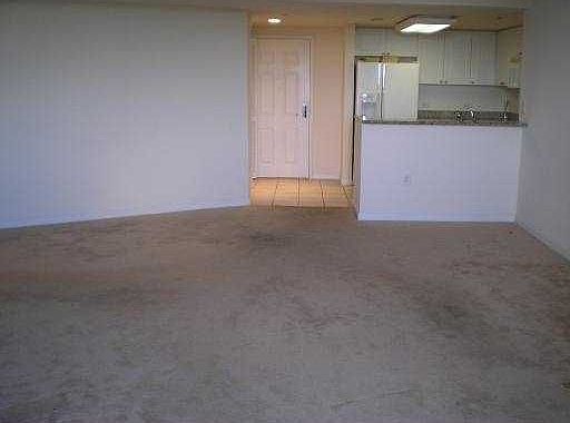 4th image of 19501 W Country Club Dr APT 706