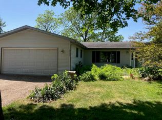 W5251 Tippecanoe Trl, Elkhorn, WI 53121