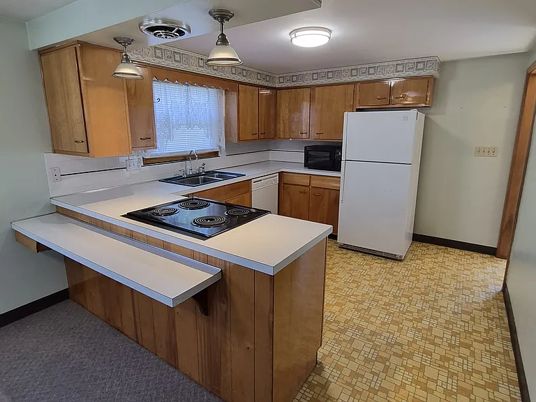 324 Church Ave SE — Photo 5