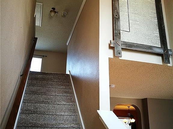 2nd image of 605 Alcove Dr