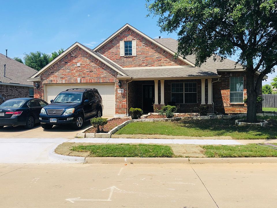 1st image of 2744 Sweetbriar Ln