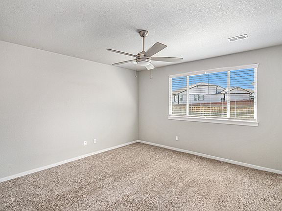 4th image of 2124 Reliance Dr