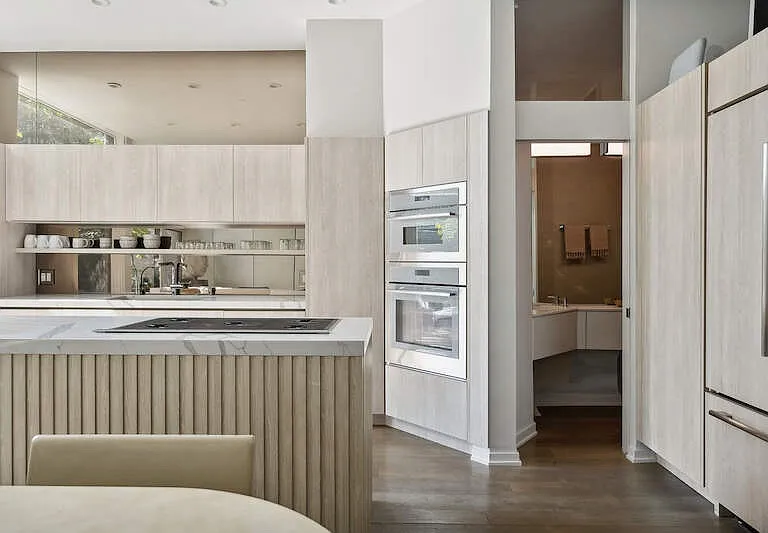 509 W Grant Pl — Photo 9