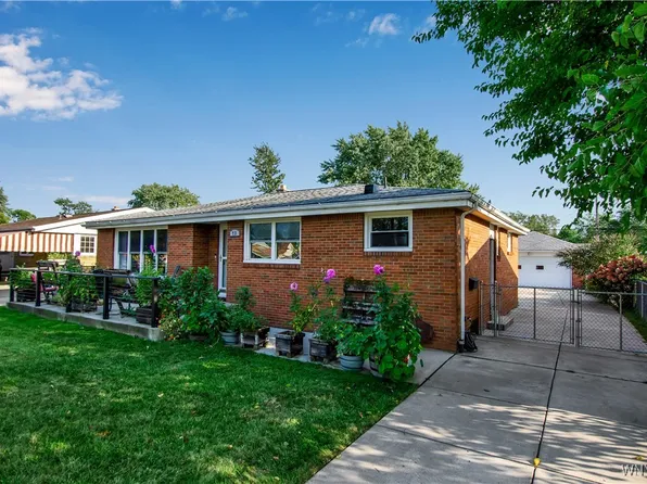 73 Noel Dr, Buffalo, NY 14221