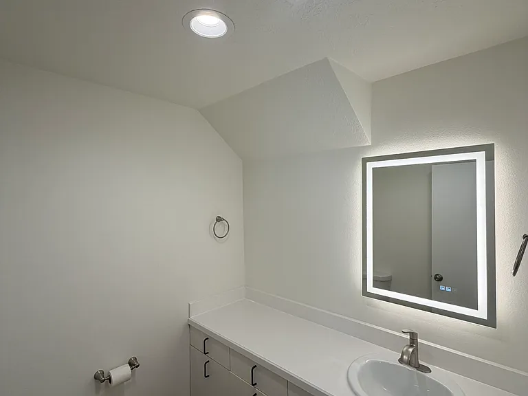 1050 NE Butler Market Rd #20 — Photo 9