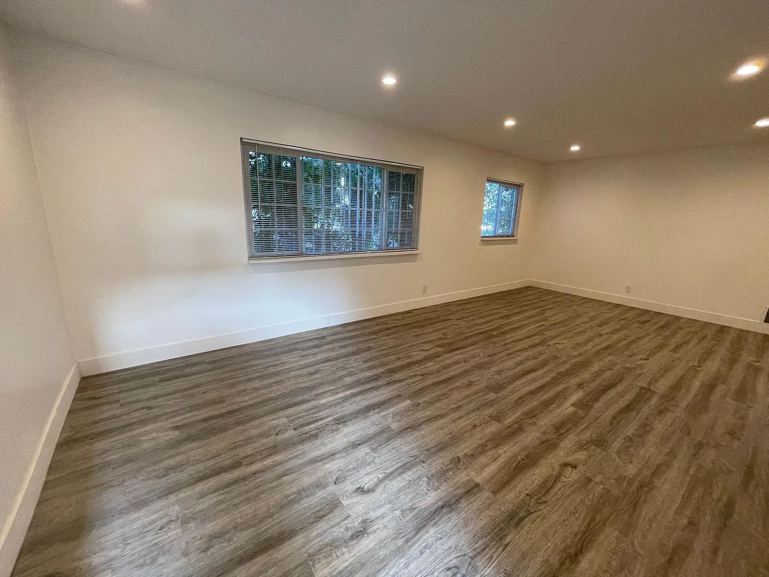 829 N San Vicente Blvd — Photo 1