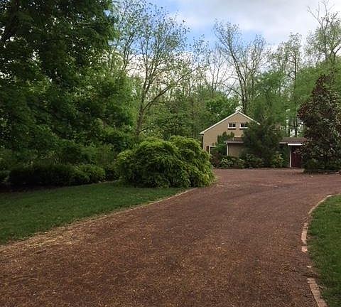 View of carriage house from the driveway