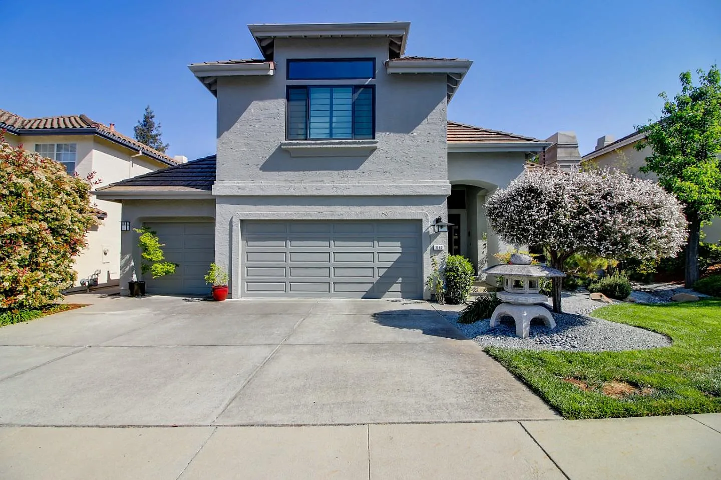 1140 Sterling Gate Dr photo 1