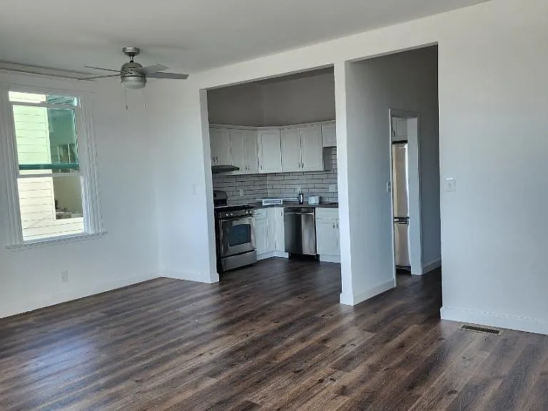1474 Innes Ave — Photo 7