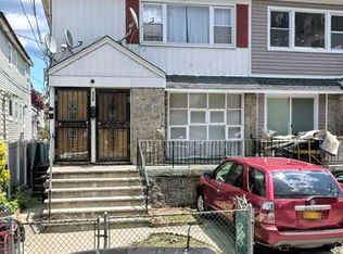 1320 Gipson St, Far Rockaway, NY 11691