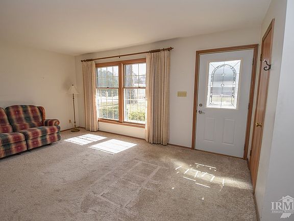 2nd image of 4216 N Lancaster Dr