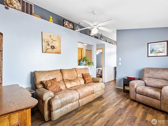 3rd image of 14902 44th Drive NE