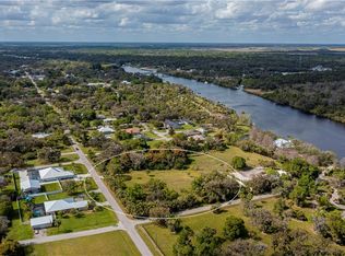 580 Fort Thompson Ave, Labelle, FL 33935