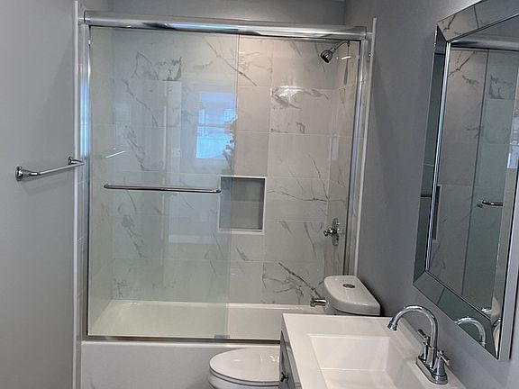 3rd image of 622 N Cambridge St