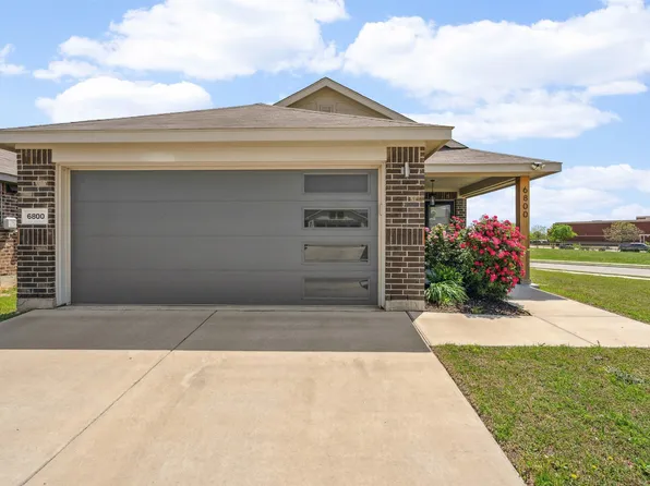 6800 Turtle Stream Dr, Fort Worth, TX 76179