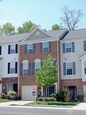 2nd image of 110 Lavenport Cir