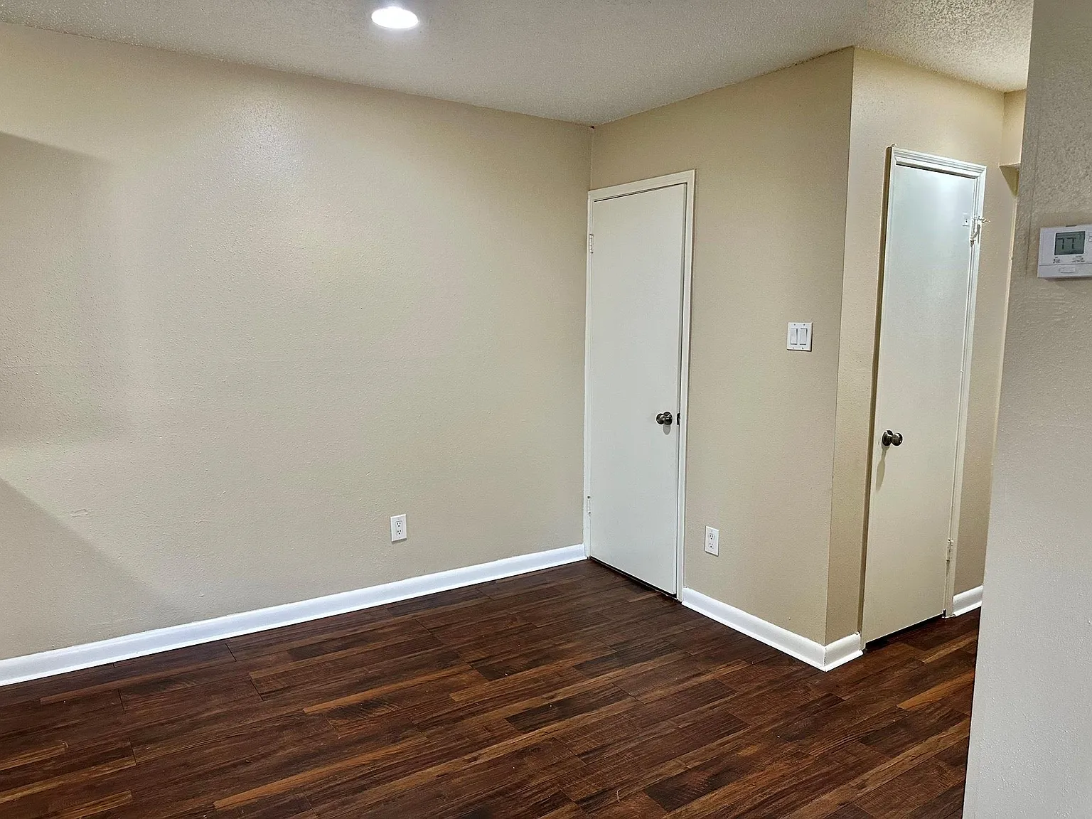 2 bed, 1.0 bath, 796 sqft, $999 — Photo 4