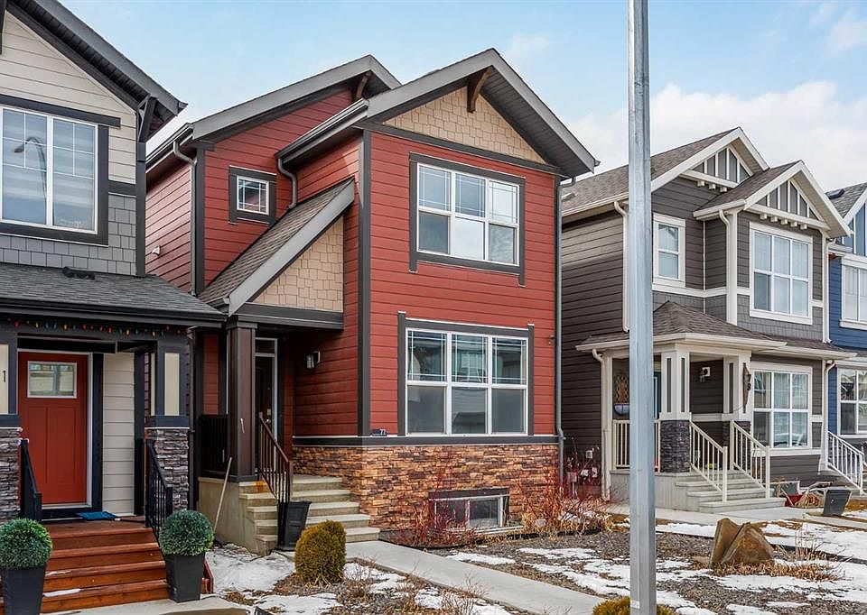 1st image of 77 E Masters St SE