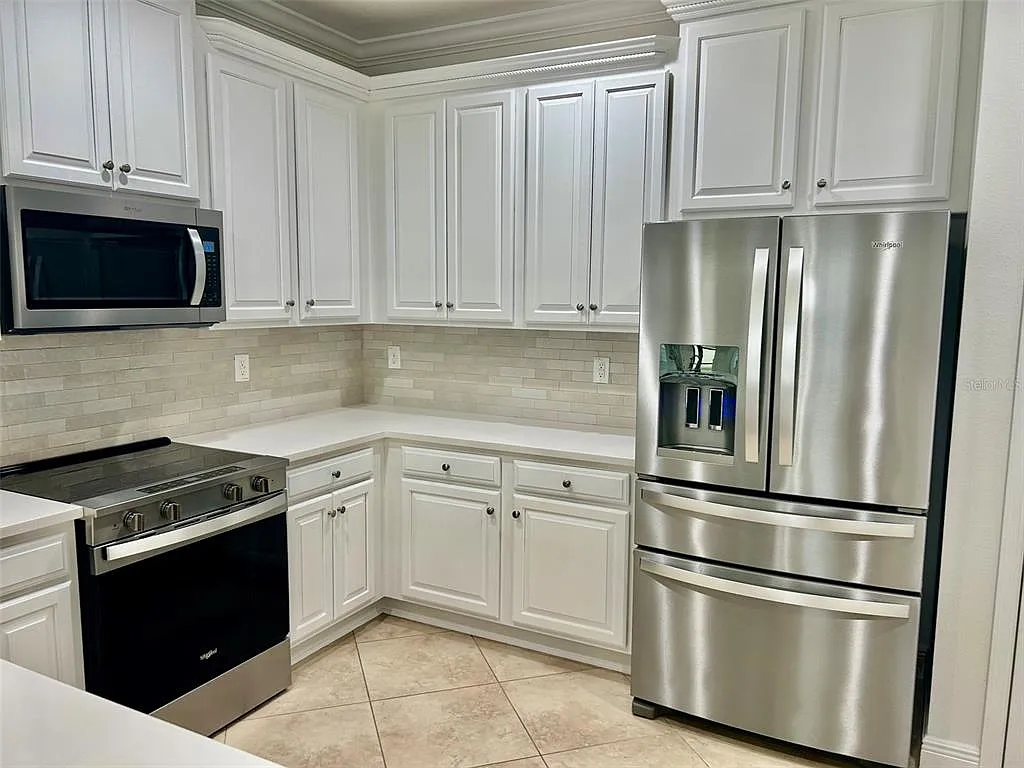 2 bed, 2.0 bath, 1393 sqft, $2,200 — Photo 3