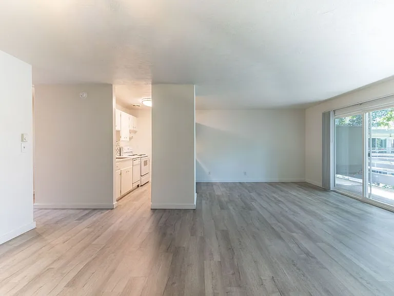Edgemont Apartments — Photo 42