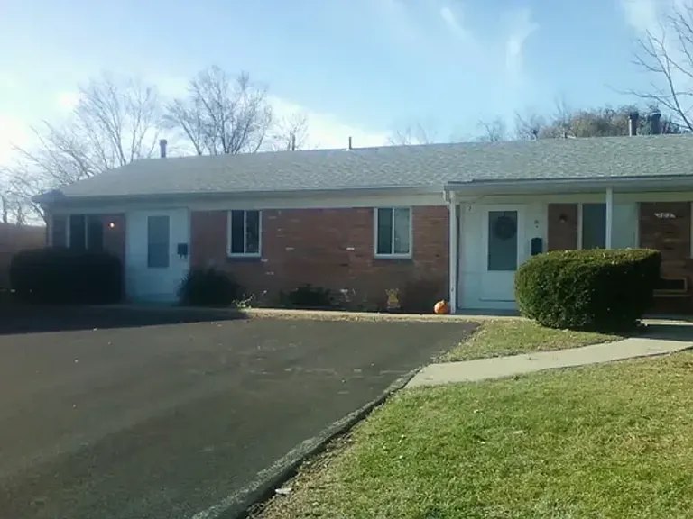103 Cedar Ct — Photo 1