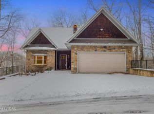 419 Maggie Mack Ln, Sevierville, TN 37862