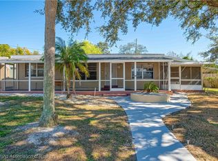 67 Lake Henry Dr, Lake Placid, FL 33852