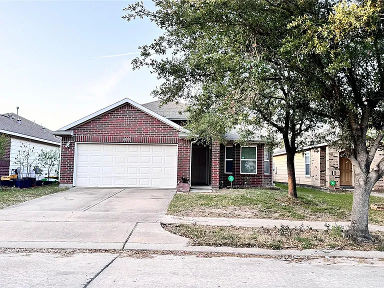 6818 Hampden Point Ct — Photo 2