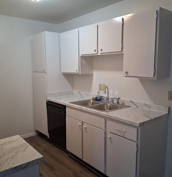 Brookhollow Apartments — Photo 32