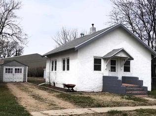 209 W 4th St, Trenton, NE 69044