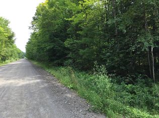 29 Merrills Mills Rd, Dover Foxcroft, ME 04426