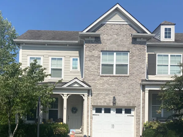 1560 Hampshire Pl, Thompsons Station, TN 37179