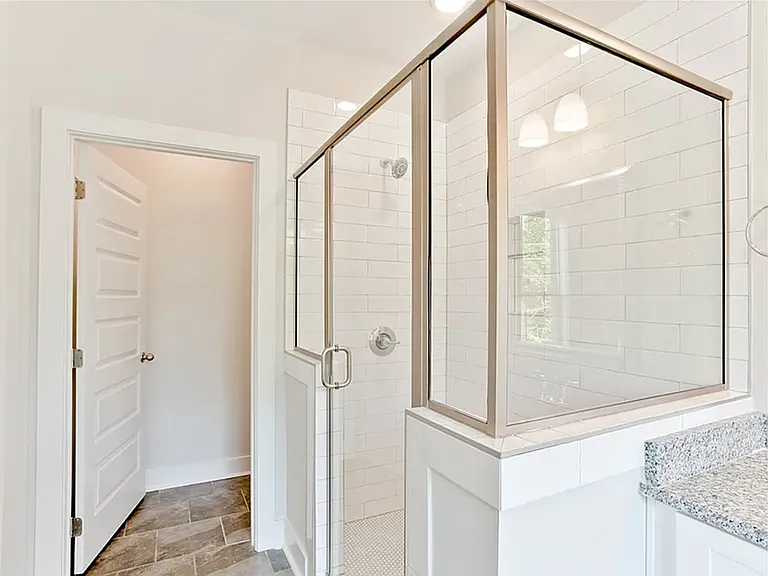 606 Cameron Ct — Photo 16