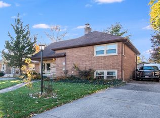 636 S Villa Ave, Villa Park, IL