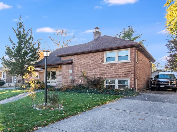 636 S Villa Ave, Villa Park, IL 60181