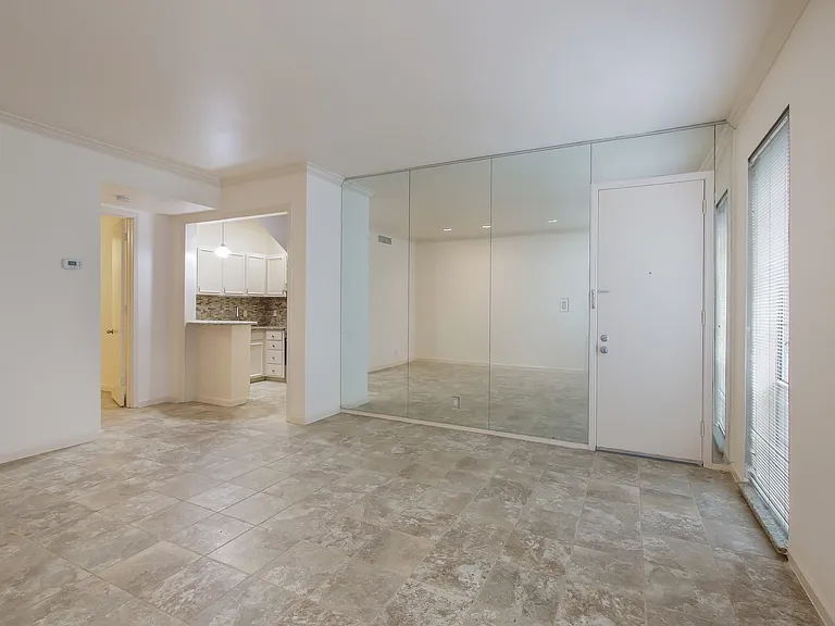 7707 Broadway St #23A — Photo 6