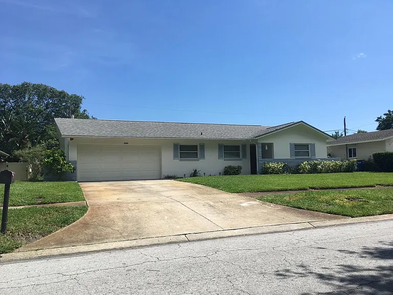 2247 Claiborne Dr — Photo 1