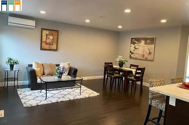 6952 Graham Ave — Photo 3
