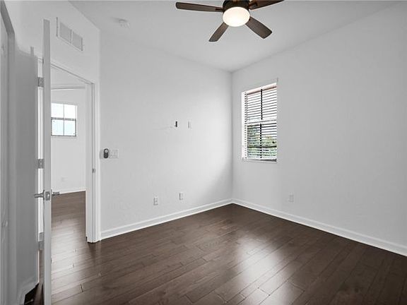 5th image of 9571 Town Parc Cir N