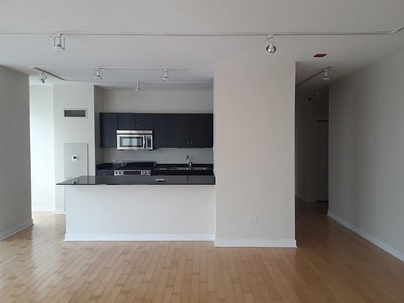 2nd image of 8 E Randolph St #1501