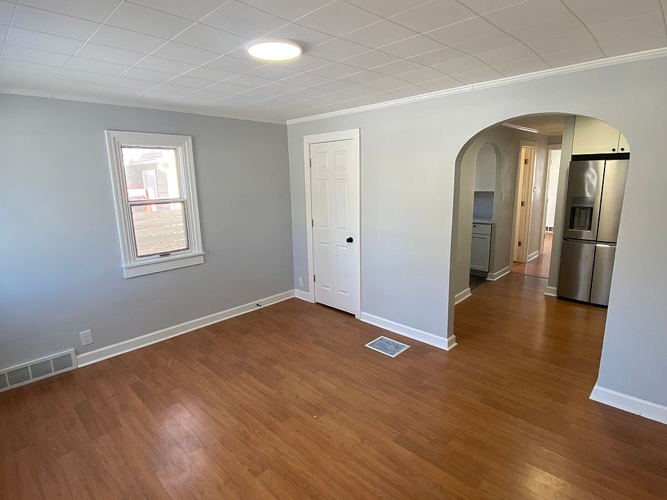 1st image of 1703 N Alton Ave #1703