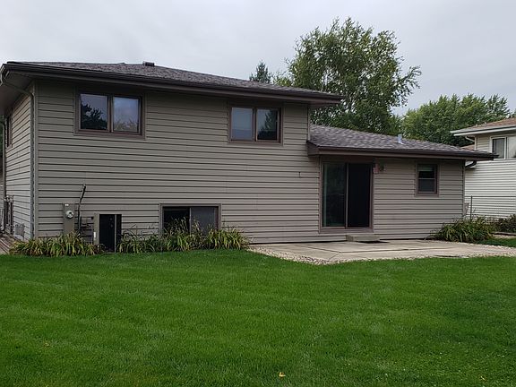 3rd image of 1019 Cuyahoga Dr