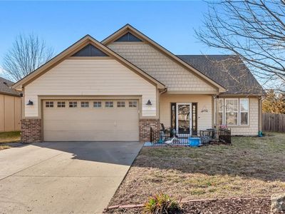 615 N Pennycress Dr, Lawrence, KS, 66049