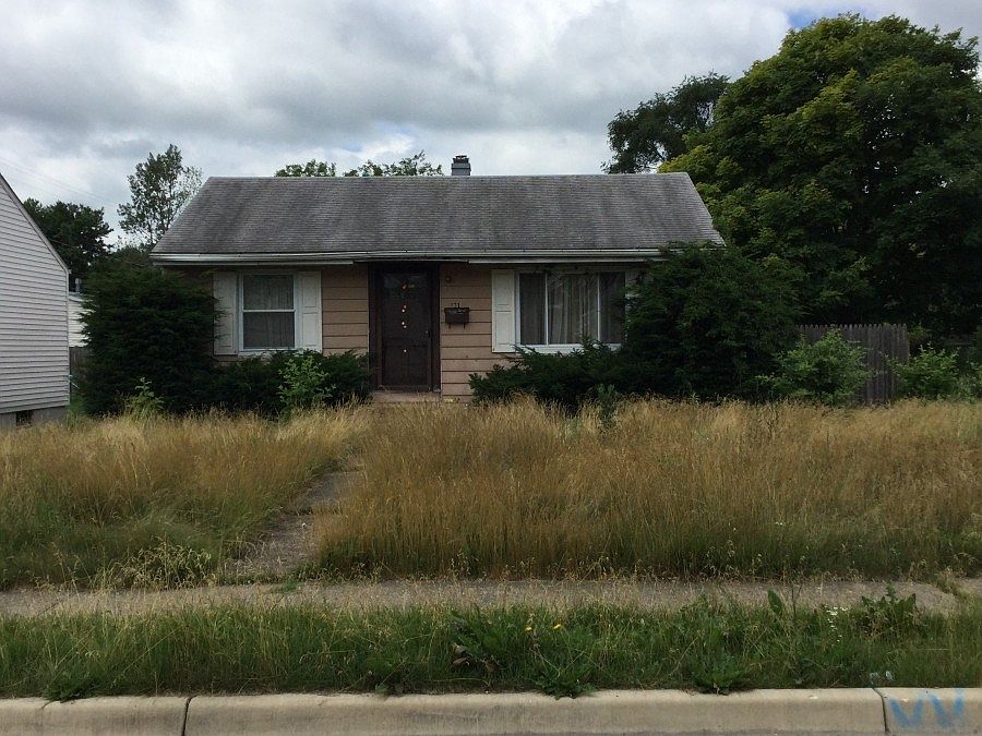 1st image of 251 Burbank Ave