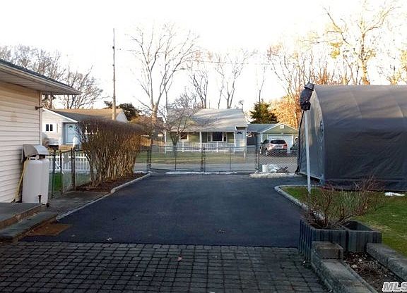 5th image of 101 Winges Ave