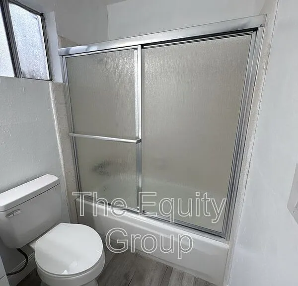 315 NE 3rd Ave #B — Photo 11