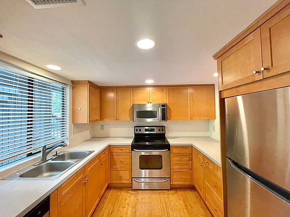 2nd image of 3518 109th Pl NE APT 225