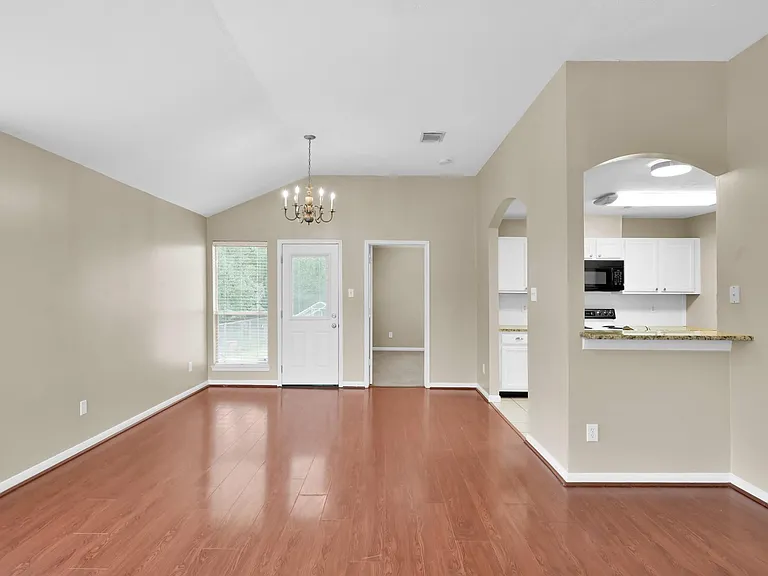 506 Paradise Ln — Photo 6